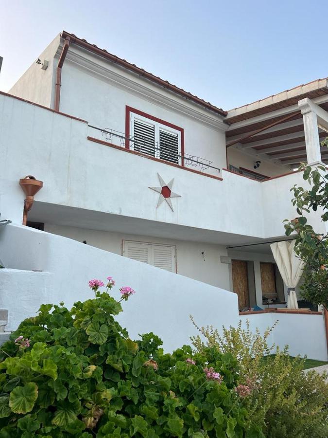 Insula -- Telti Hotel Екстериор снимка