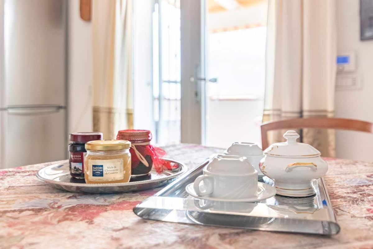 Insula -- Telti Hotel Екстериор снимка